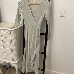 Caution To The Wind Long Sleeve Striped Dress. EUC. Size XS. Rayon blend